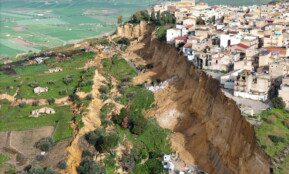 Po nuošliaužos Sicilijoje evakuota daugiau nei 1000 žmonių. EPA-ELTA nuotr.