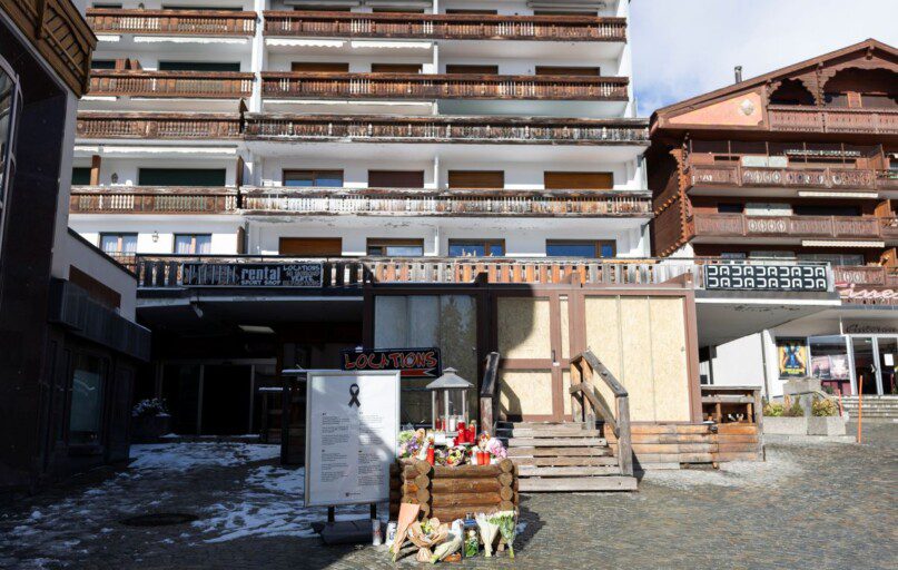 Italija pareikalavo bendro su Šveicarija gaisro tyrimo. EPA-ELTA