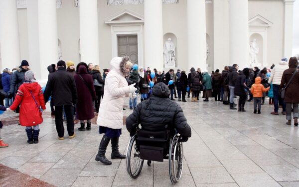 Asmeninė pagalba Lietuvoje: kiek žmonių su negalia ja pasinaudojo per metus