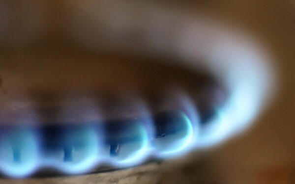 Sausio energetikos pulsas: šaltis kilstelėjo dujų ir biokuro kainas, bet yra ir gerų naujienų dėl elektros