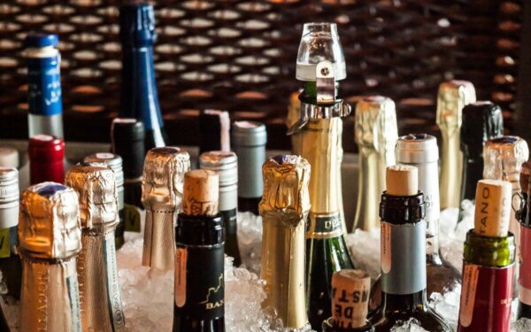 Nustokite vartoti alkoholį: ekspertai įvardijo tikrąsias lietuviško alkoholizmo priežastis