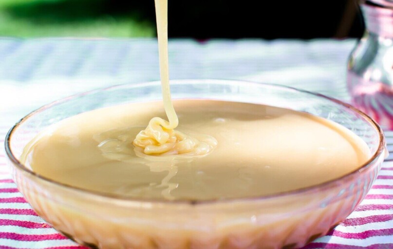 milkmaid, sweetened condensed milk, sugar milk, cream, shell, glass bowl, tough, thick, viscous, flow, beam, milky, ingredient, food, to bake, baking ingredient, yummy, milkmaid, milkmaid, thick, thick, thick, thick, thick, viscous, viscous, viscous, viscous