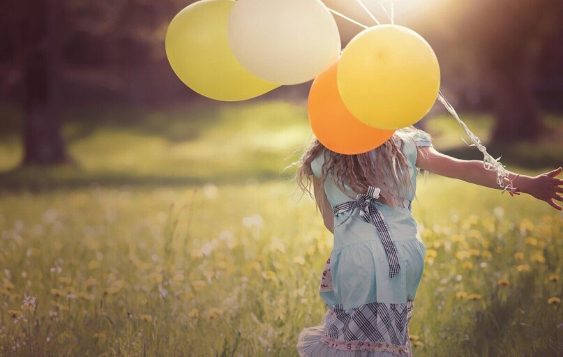 girl, balloons, child, happy, out, freedom, person, human, female, meadow, joy, joy of life, run, jump, race, tumblr wallpaper, girl, happy, happy, happy, happy, happy, joy