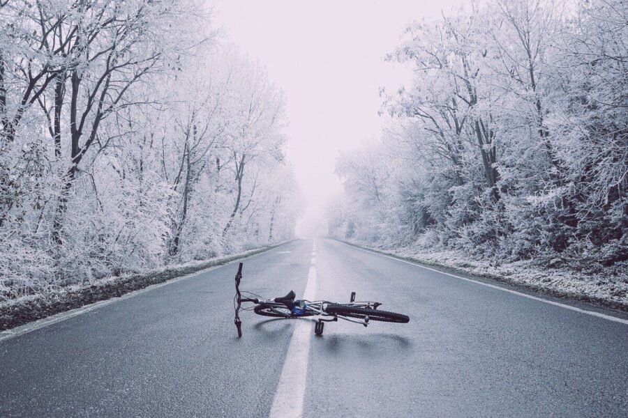 bicycle, road, trees, snow, winter, street, branches, woods, woodlands, forest, snow forest, bike, haze, perspective, nature, mtb, mountain bike