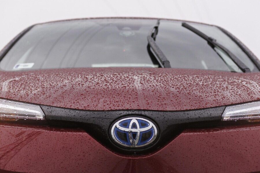 Ar kantrybė gali tapti silpnybe? Baterijų lenktynės įsibėgėja, „Toyota“ gali prarasti savo pranašumą