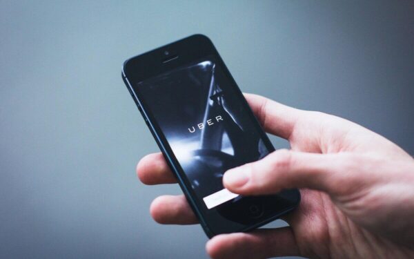 Autonominių taksi era artėja: „Uber“ atveria 100 mln. eurų vertės frontą