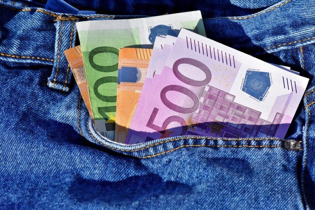 money, dollar bill, banknote, cash, bundle, euro notes, euro, currency, finance, paper money, seem, gift, eu, money rain, 500 euro, jeans, pocket, trousers, plug in, money blessing, financial world, financial, rich, europe, payday, theft, bag theft, thief, pocket money, robbery, predator, euro, euro, euro, money rain, payday, theft, theft, thief, thief, thief, thief, thief, robbery