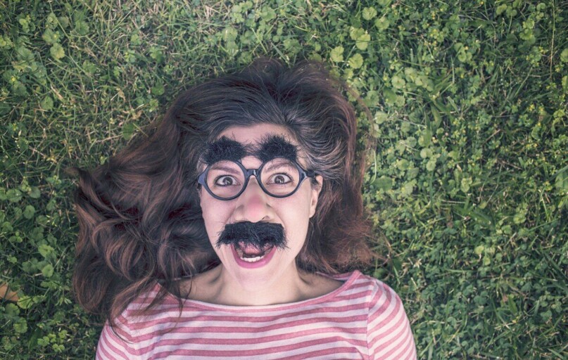 grimace, funny, expression, mask, happy, queer, people, portrait, nature, person, emotion, fun, adult, man, human, hair, face, head, happiness, cheerful, grass, girl, woman, glasses, frames, brunette, eyebrows, moustache, green happy, green grass, green funny, green portrait, green glass, green frame, green hair, green human, green glasses, green happiness, green fun