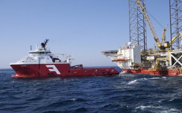 Išpuolis prie Irako krantų sukrėtė regioną: užpulti naftos tanklaiviai, kas iš tiesų įvyko jūroje?