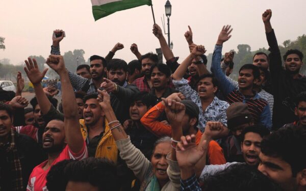 Pakistano oro pajėgos smogė Kabului ir kitoms Afganistano provincijoms, regione auga įtampa