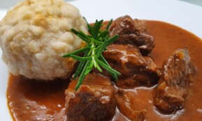goulash, wiener saft goulash, juice goulash, gulyás, dumplings, bread dumplings, goulash, goulash, goulash, goulash, goulash
