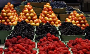 fruits, food, market, market stall, raspberries, black berries, berries, healthy, vitamin, nutrition, fresh, produce, organic, vegan, fruits, market, market, market, market, market, vegan