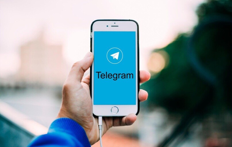 smartphone, iphone, telegram, hand, phone in hand, messenger, message, chat, service, exchange, friendship, communication, platform, the logo, bell, telegram, telegram, telegram, telegram, telegram