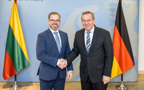 Sprendimas atidėtas, bet ne atmestas: Lenkija kol kas renkasi kitą kelią, tačiau bendro poligono idėja dar gyva