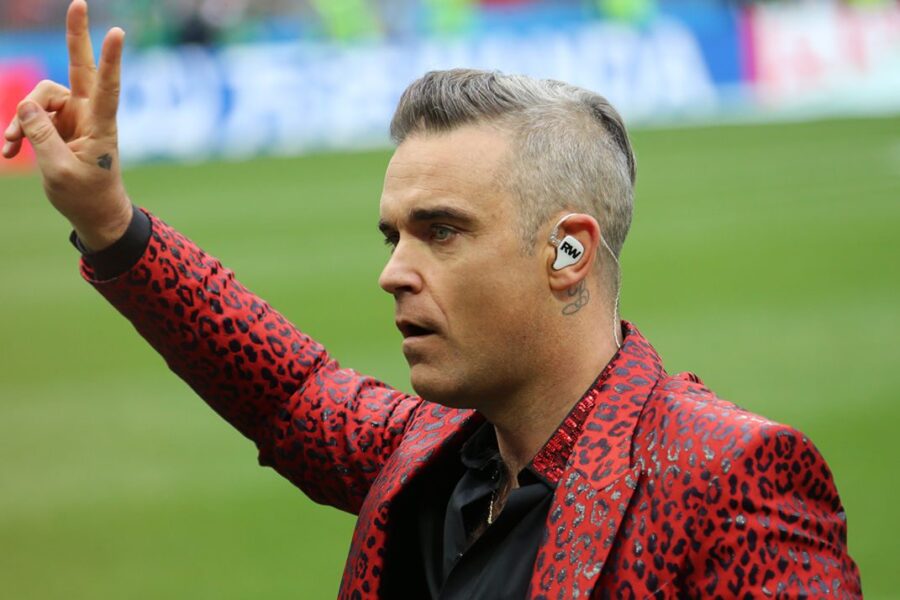 Robbie Williams įsirašė savo vardą į istoriją: sutriuškino „The Beatles“ ir tapo tikra britų legenda