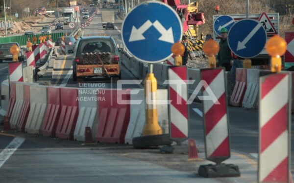 Automagistralėje A1 prasideda viaduko rekonstrukcija: eismas bus nukreiptas apylankomis