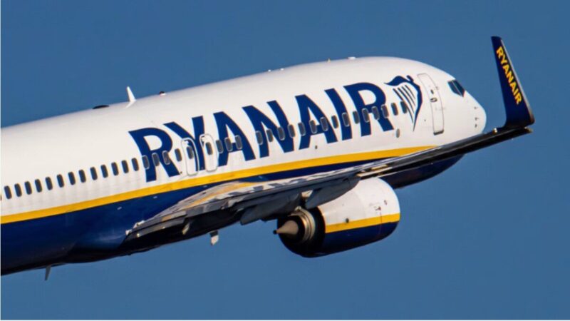 Ar teks keisti kelionės planus? „Ryanair“ nuo balandžio naikina tris kryptis iš Lietuvos oro uostų