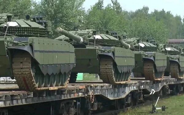 Ukraina siunčia kritinį įspėjimą: Lukašenkos ginklai be perstojo plūsta į Rusiją