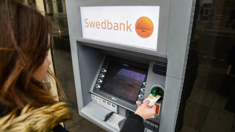 „Swedbank“ klientai privalo reaguoti dabar: nepavyks pasinaudoti banko paslaugomis