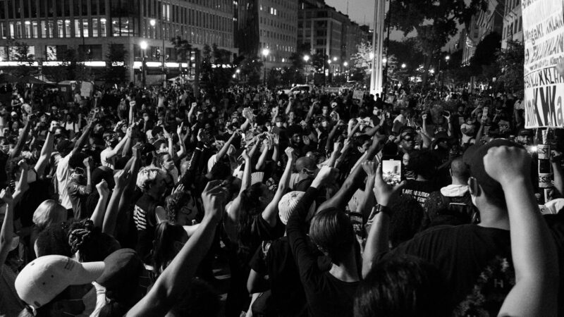 Iranas skęsta kraujyje: per dvi dienas masinių protestų metu galėjo žūti net 30 tūkst. žmonių