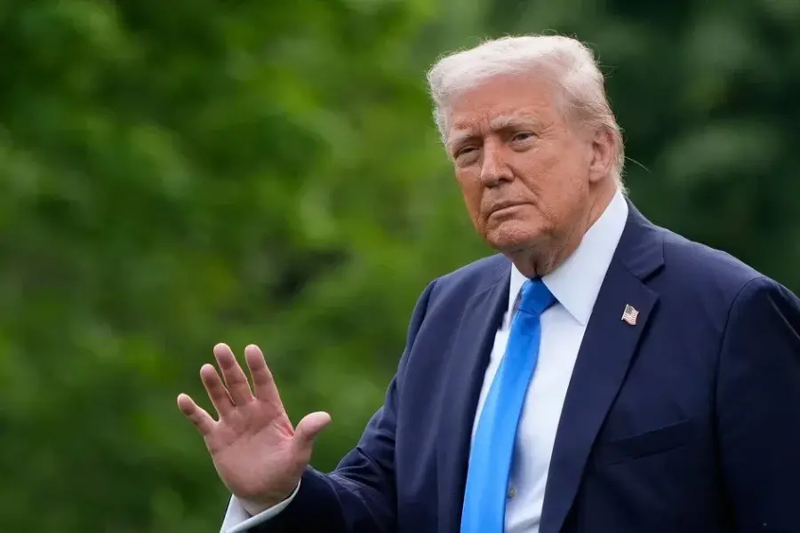 Trumpas smogia Europai: skelbia muitus aštuonioms šalims ir sieja juos su Grenlandijos perėmimu