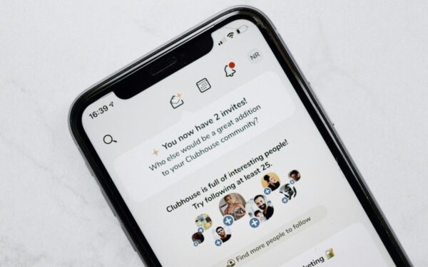 Konservatyvų turinį nustūmė į paraštes? Tiriama galima ideologinė cenzūra „Apple News“ platformoje