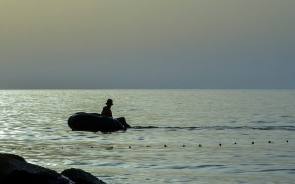 Tragedija Viduržemio jūroje: dėl migrantų laivo avarijos teisiami pareigūnai