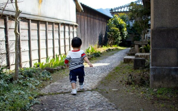 Japonijos demografinė realybė griežtėja: gimstamumas mažėja jau 10 metų iš eilės