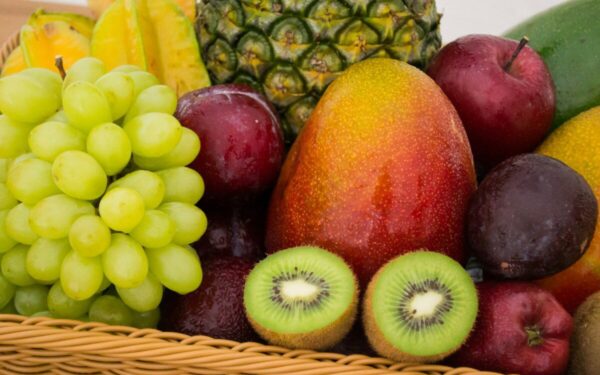 Daugiau nei vitaminas C: 5 daugiausia antioksidantų turintys vaisiai, kuriuos verta valgyti dažniau