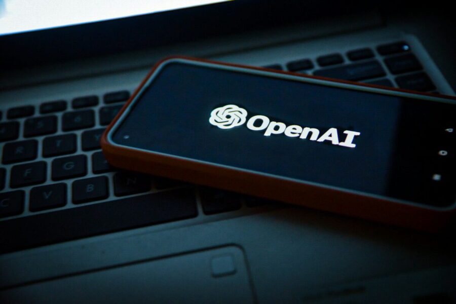 Masiniai „OpenAI“ sistemų sutrikimai: ekspertai įvardijo tai, ką svarbu žinoti visiems vartotojams