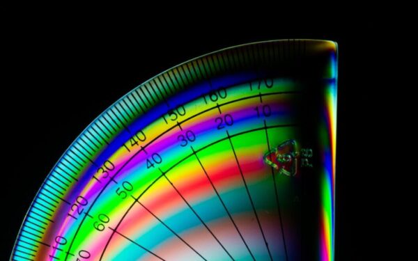 Naujas eksperimentas kelia rimtų klausimų: šviesoje aptiktas reiškinys, viršijantis ribas