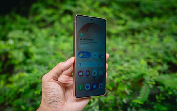 „Samsung Galaxy S26“ prieš „Galaxy S25“: svarbiausi skirtumai, kurie gali lemti pasirinkimą