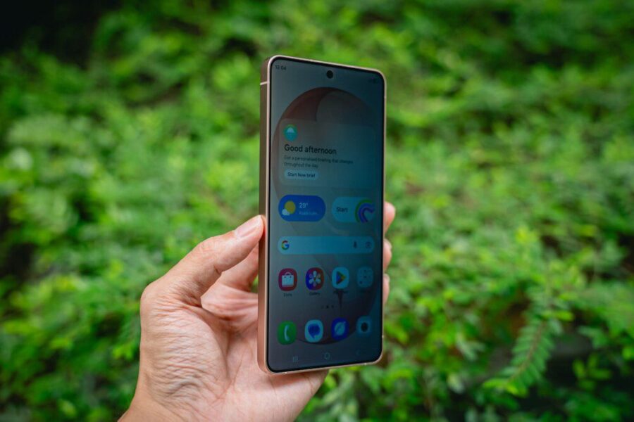 „Samsung Galaxy S26“ prieš „Galaxy S25“: svarbiausi skirtumai, kurie gali lemti pasirinkimą