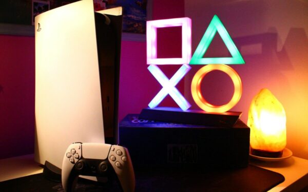 JK pradėta milžiniška byla prieš „Sony“: milijonams „PlayStation“ vartotojų žadamos išmokos