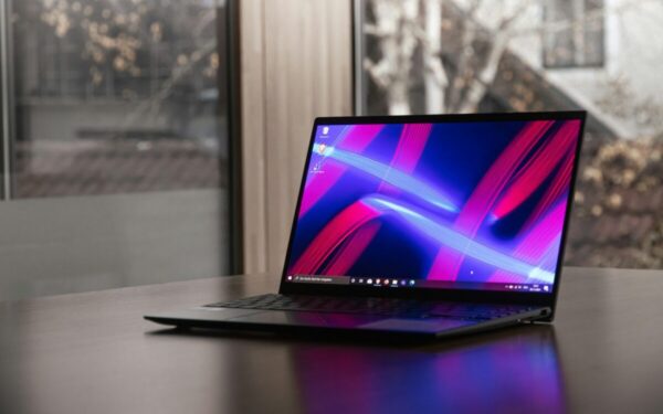 „Samsung“ naršyklė „Windows“ kompiuteriams: dėmesys DI ir kelių įrenginių patirčiai