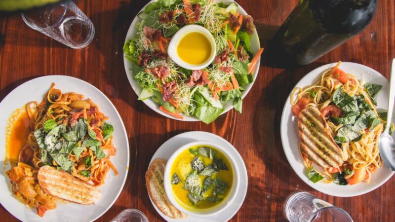 Velykų stalas be nuobodžios baltos mišrainės: 3 paprastos ir skanios alternatyvos