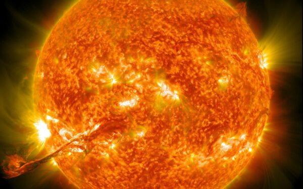 Prognozės taps dar tikslesnės nei anksčiau: atkurtas Saulės magnetinis laukas nuo XX a. pradžios