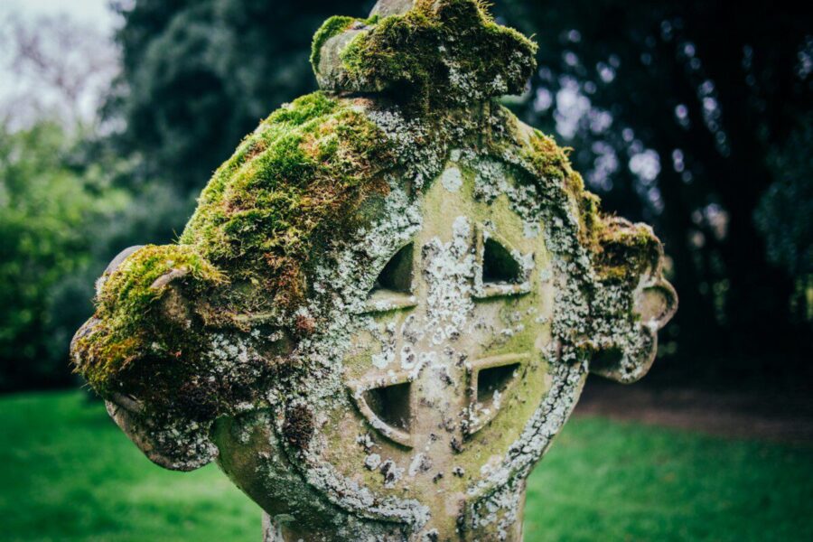 Intriguojantis archeologų atradimas Vokietijoje: elito gyvenvietė ir sąmoningai užkasta valdovo statula