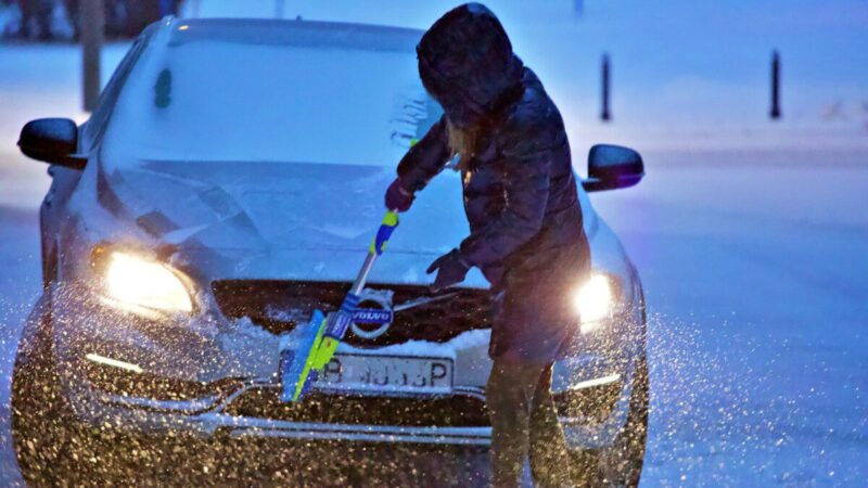Nuotolinis variklio užvedimas žiemą: mitai apie vagystes, variklio dėvėjimąsi ir akumuliatorių