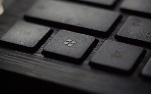 „Project Silica“: „Microsoft“ kuria stiklo laikmeną, galinčią išsaugoti duomenis tūkstantmečiams