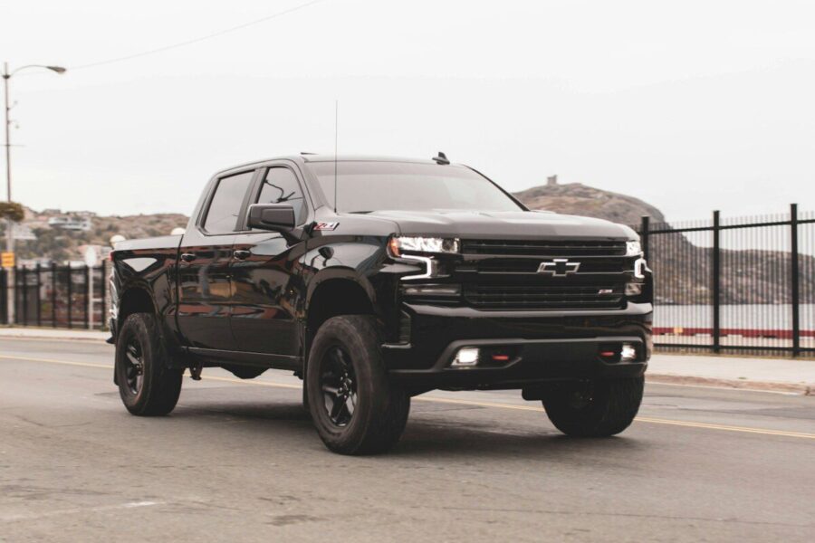 Detroito dilema: pelningi pikapai šiandien, elektromobilių konkurencijos spaudimas rytoj