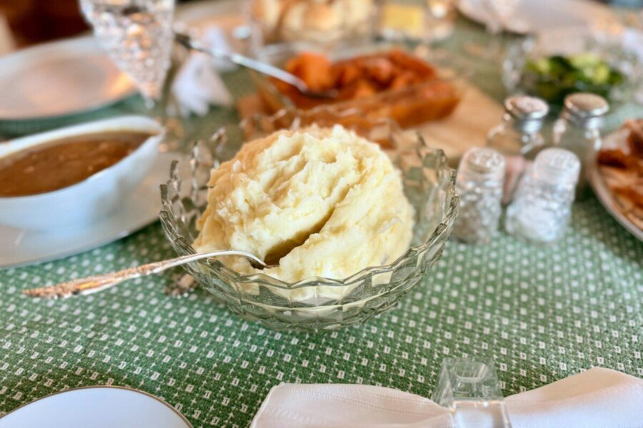 Švelnesnė ir sodresnė:: paprasta gudrybė, dėl kurios bulvių košė tirpsta burnoje