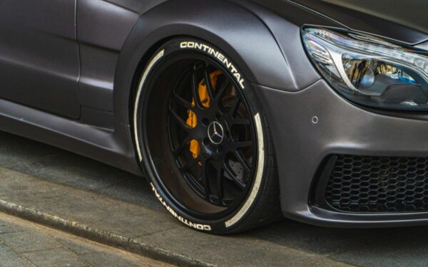 Netikėtas smūgis Lietuvos rinkai: „Aumovio“ traukiasi, ar tai signalas dar didesniam ekonomikos lėtėjimui?