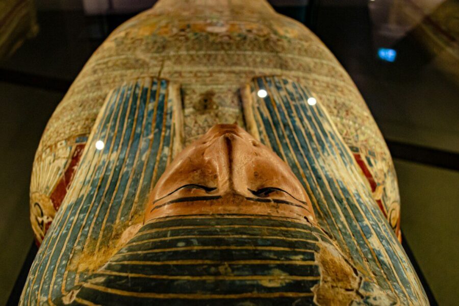 Egipto archeologai aptiko slėptuvę su sarkofagais: moterų vaidmuo Amono kulte tampa aiškesnis
