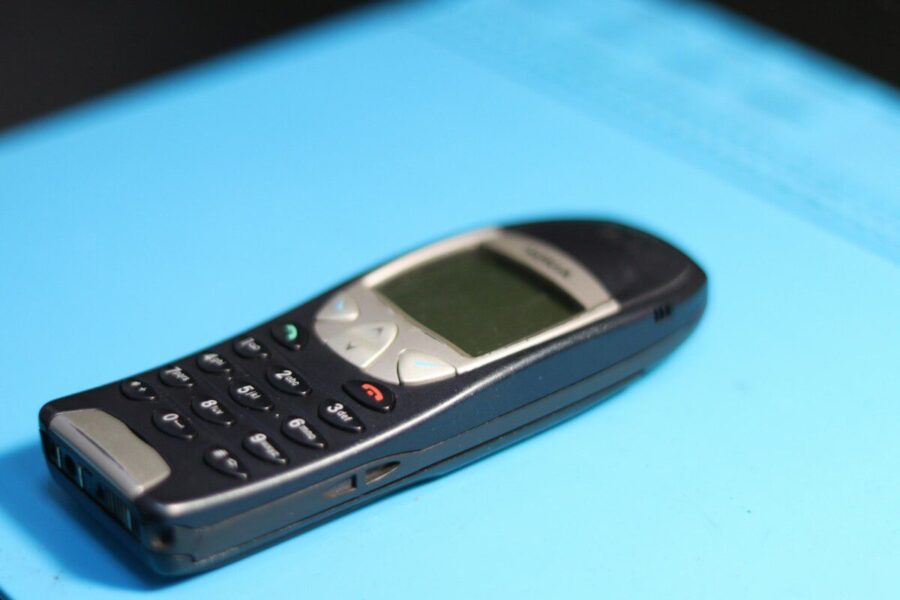 Mažiau ekranų, daugiau ramybės: stebinanti patirtis grįžus prie paprasto mygtukinio telefono