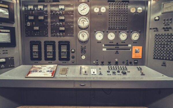 Branduolinė energetika su dirbtiniu intelektu: JAV tikisi mažesnių sąnaudų ir greitesnės plėtros