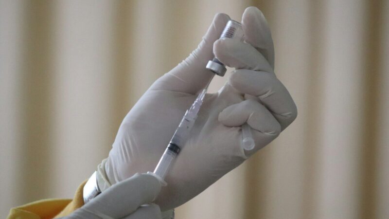 Netikėtas posūkis vakcinų rinkoje: „Moderna“ apie JAV sprendimą dėl mRNR gripo vakcinos