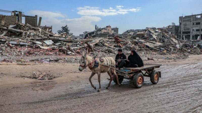 JAV pasiuntinys perspėja: „Hamas“ nusiginklavimas yra neišvengiamas