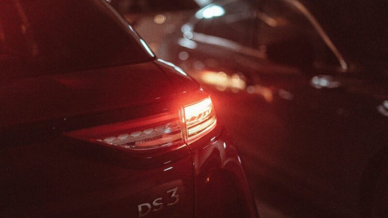 Lūkesčiai dėl elektrinių automobilių nepasiteisino: „Stellantis“ skaičiuoja milijardinius nuostolius