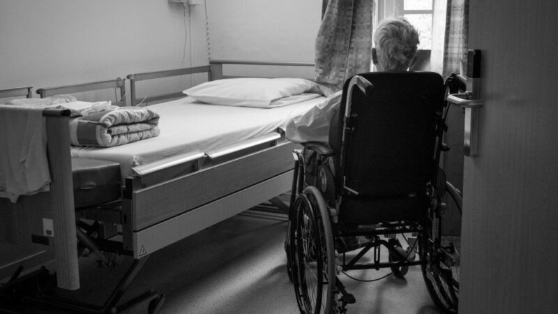 Ar leistumėte algoritmui nuspręsti likimą? Sprendimą dėl eutanazijos priims dirbtinis intelektas